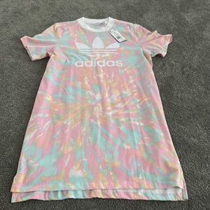 Women’s Adidas dress l, NWT. Size small.